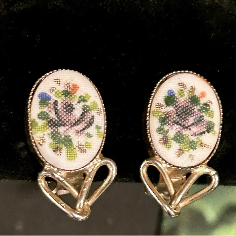 Faux Cross Stitch Floral Clip On Earrings 1" Gold Tone